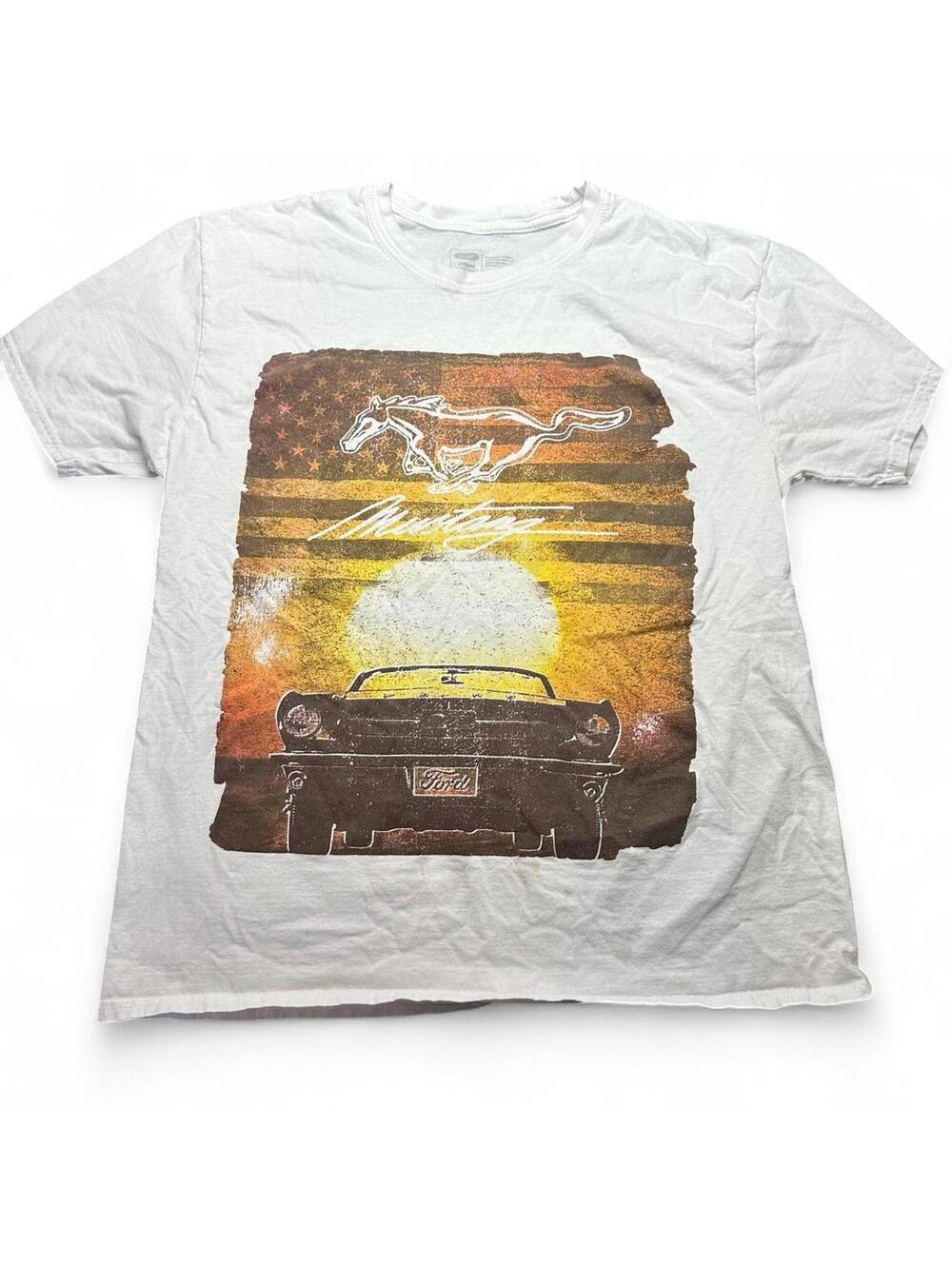 Ford Mustang Graphic T-shirt Size Large
